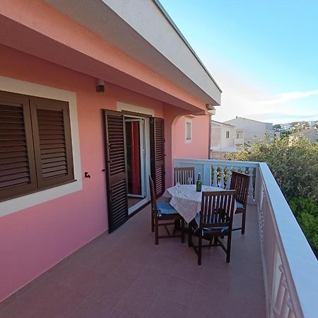 Apartmani Peko Паг Екстериор снимка