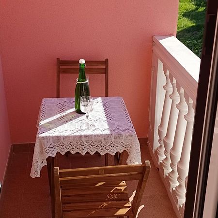Apartmani Peko Паг Екстериор снимка