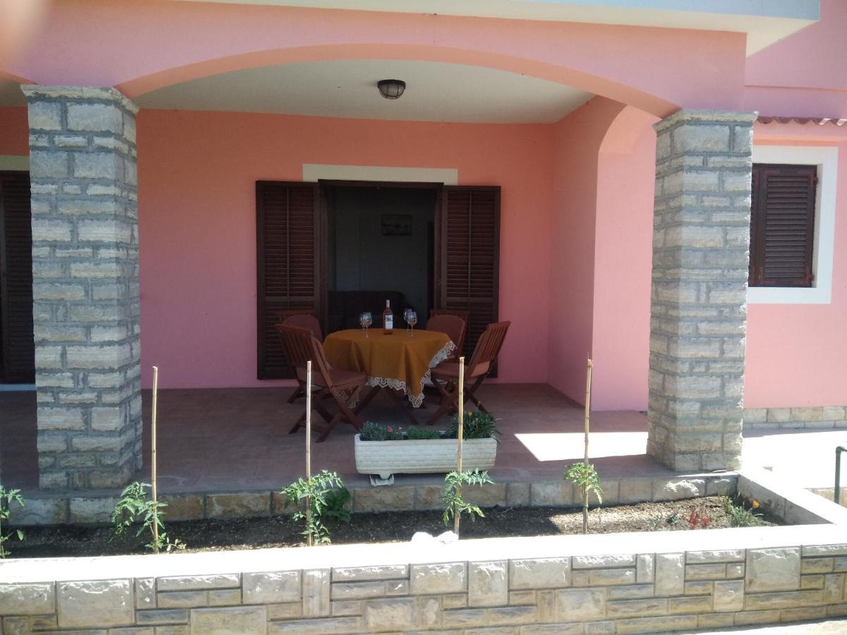 Apartmani Peko Паг Екстериор снимка