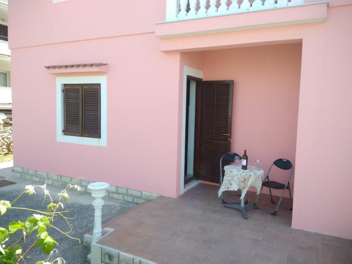 Apartmani Peko Паг Екстериор снимка