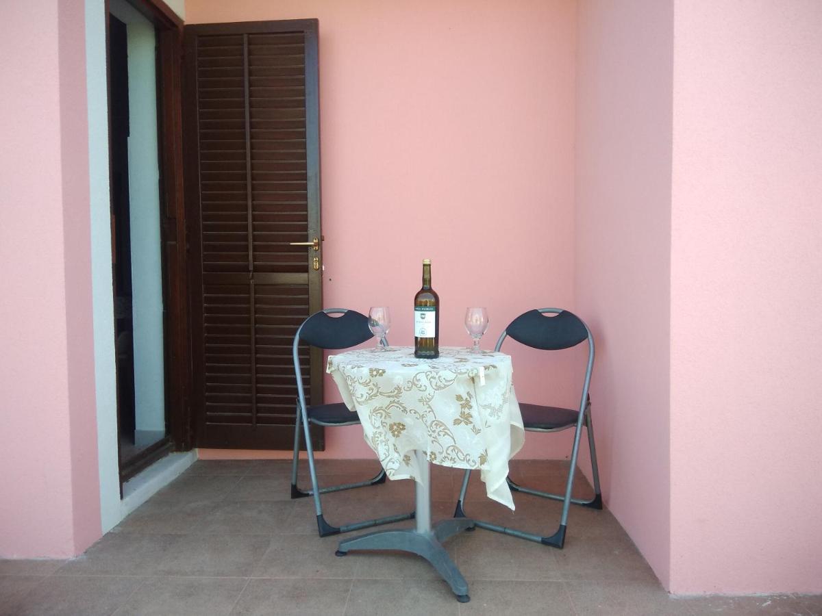 Apartmani Peko Паг Екстериор снимка