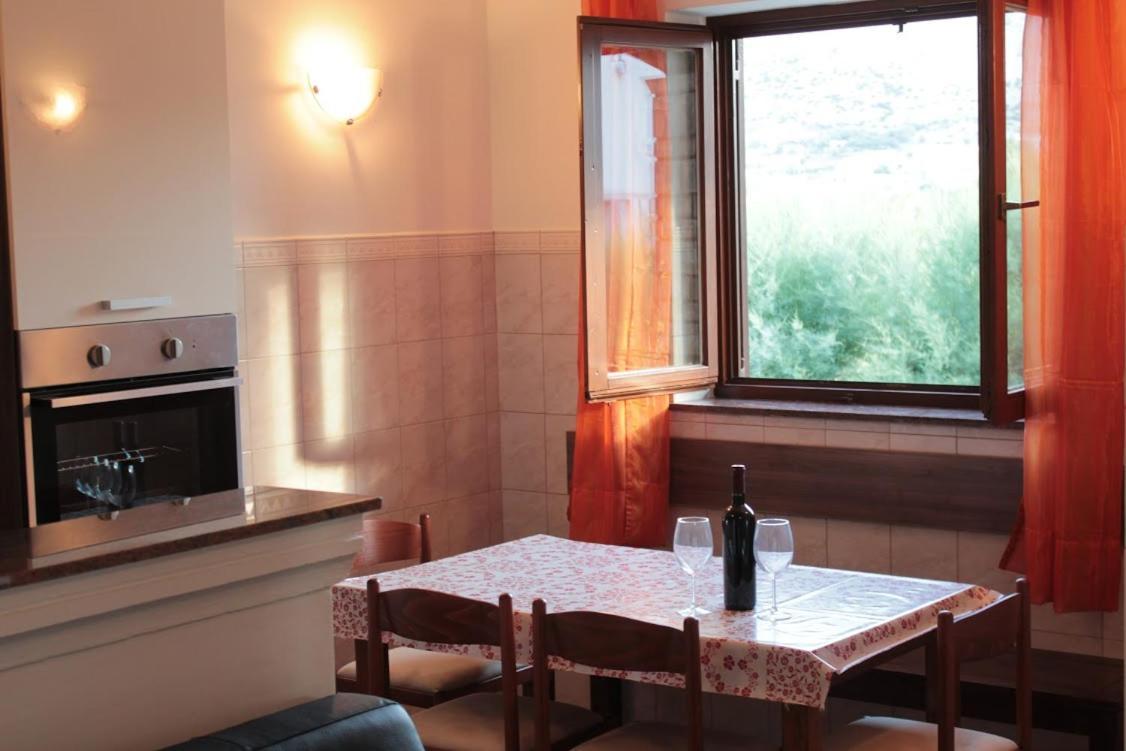 Apartmani Peko Паг Екстериор снимка