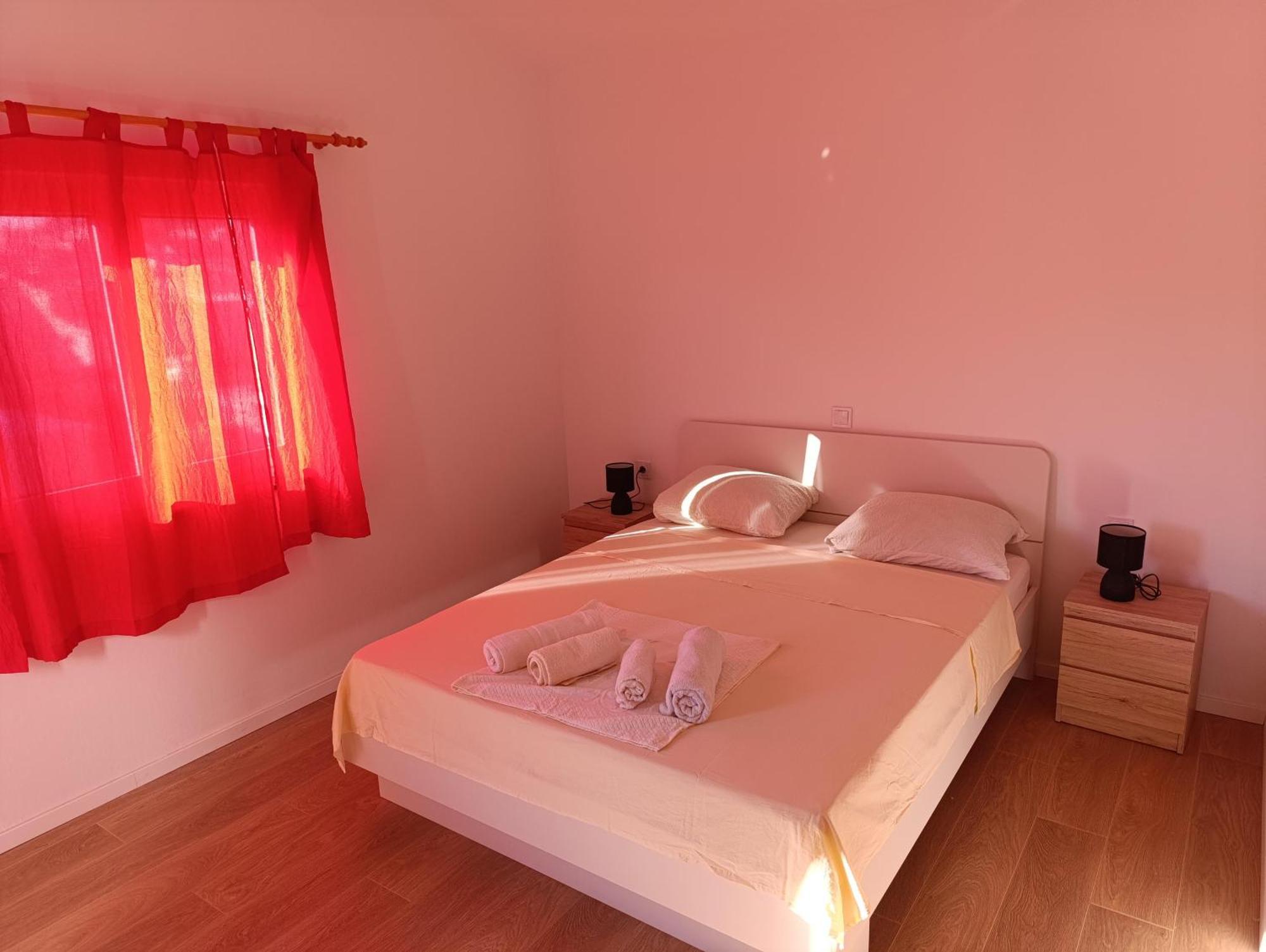 Apartmani Peko Паг Екстериор снимка