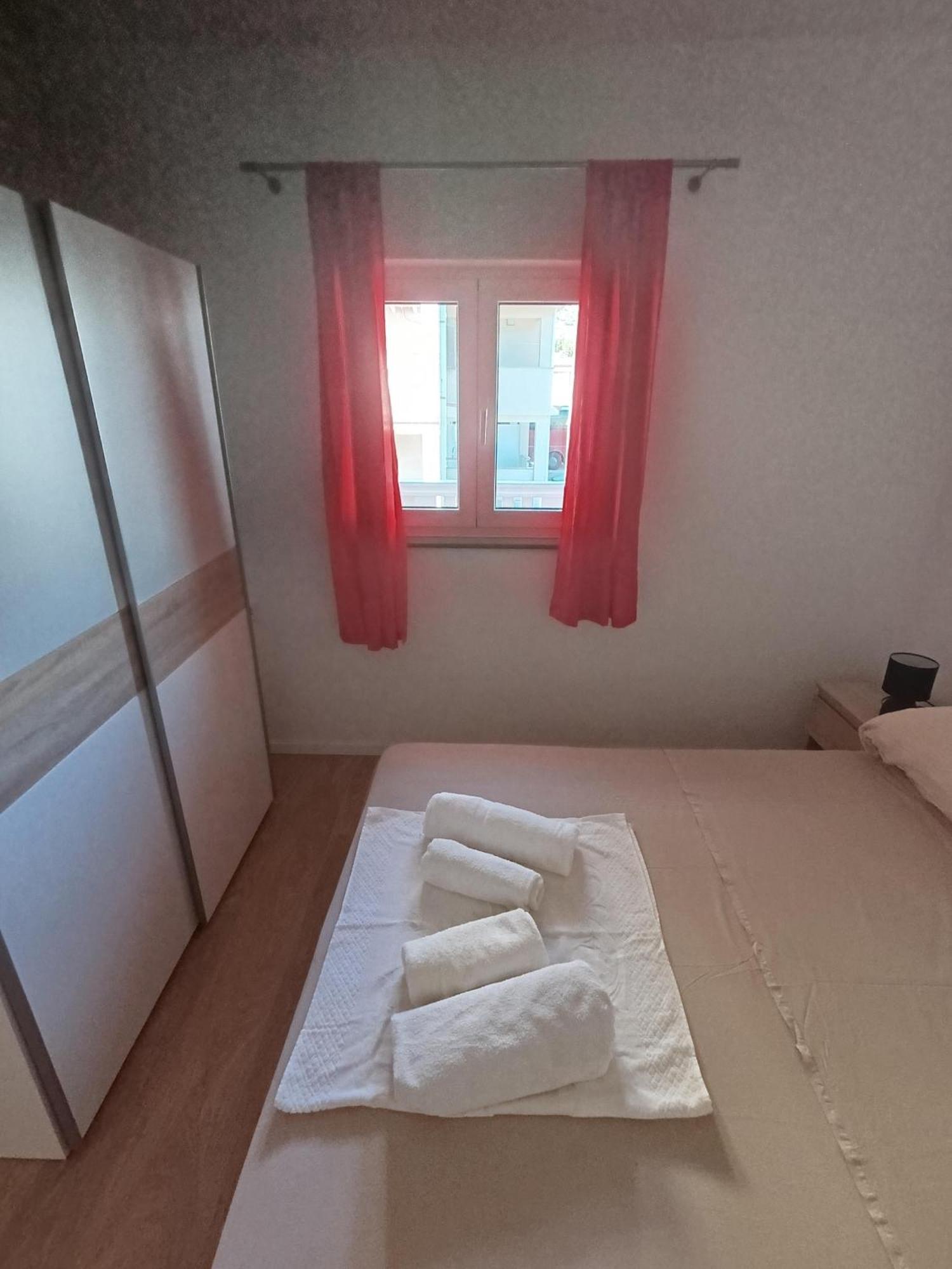 Apartmani Peko Паг Екстериор снимка