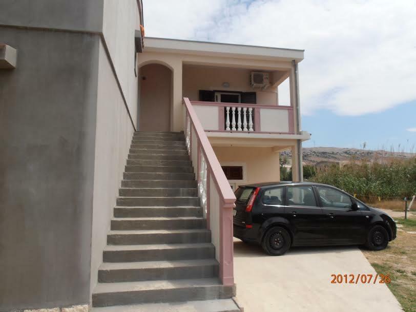 Apartmani Peko Паг Екстериор снимка