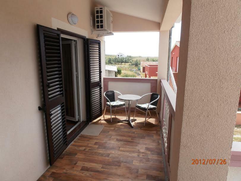 Apartmani Peko Паг Екстериор снимка