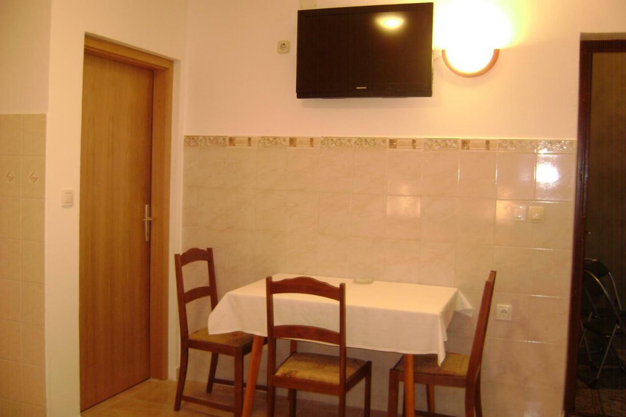 Apartmani Peko Паг Екстериор снимка